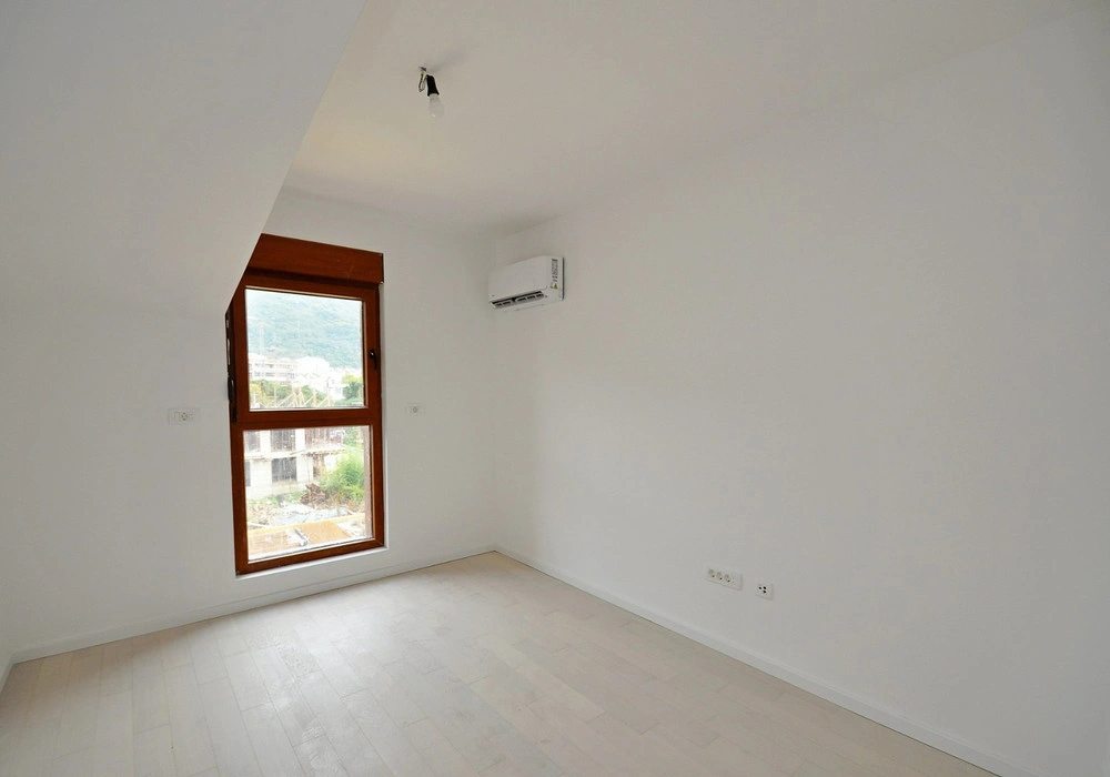 Stan na prodaju 2 собе, 72 m². Tivat. 