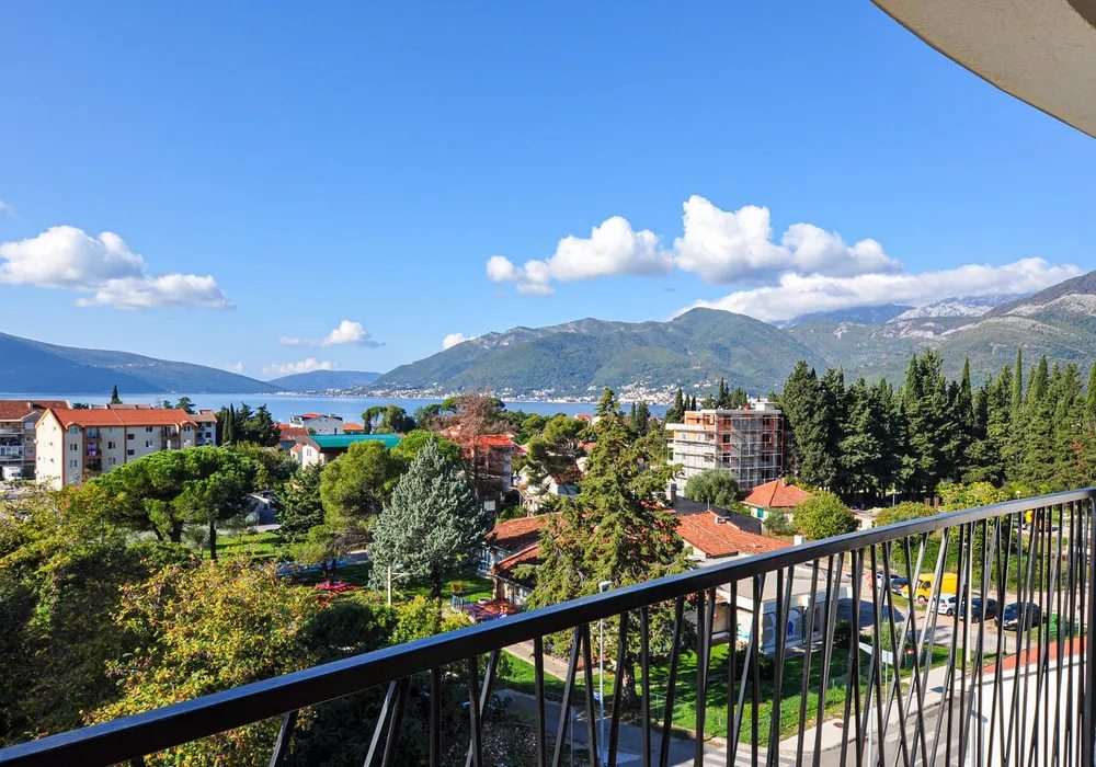 Stan na prodaju 2 собе, 73 m². Tivat. 