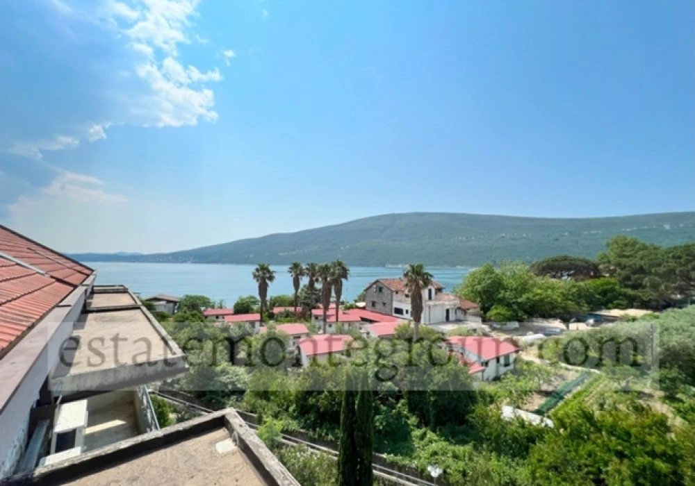 Stan na prodaju 2 собе, 96 m². Herceg Novi. 