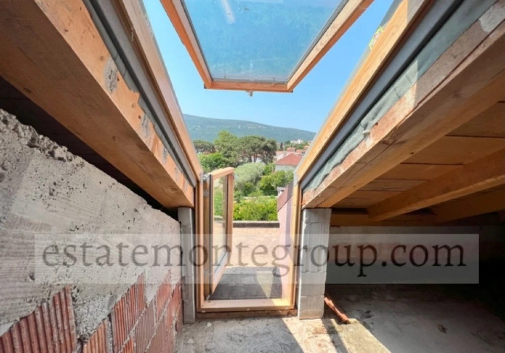 Apartments for sale 2 rooms, 96 m². Herceg Novi. 