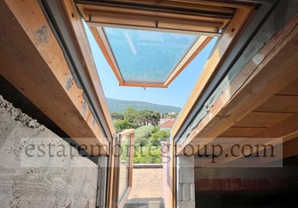 Apartments for sale 2 rooms, 96 m². Herceg Novi. 