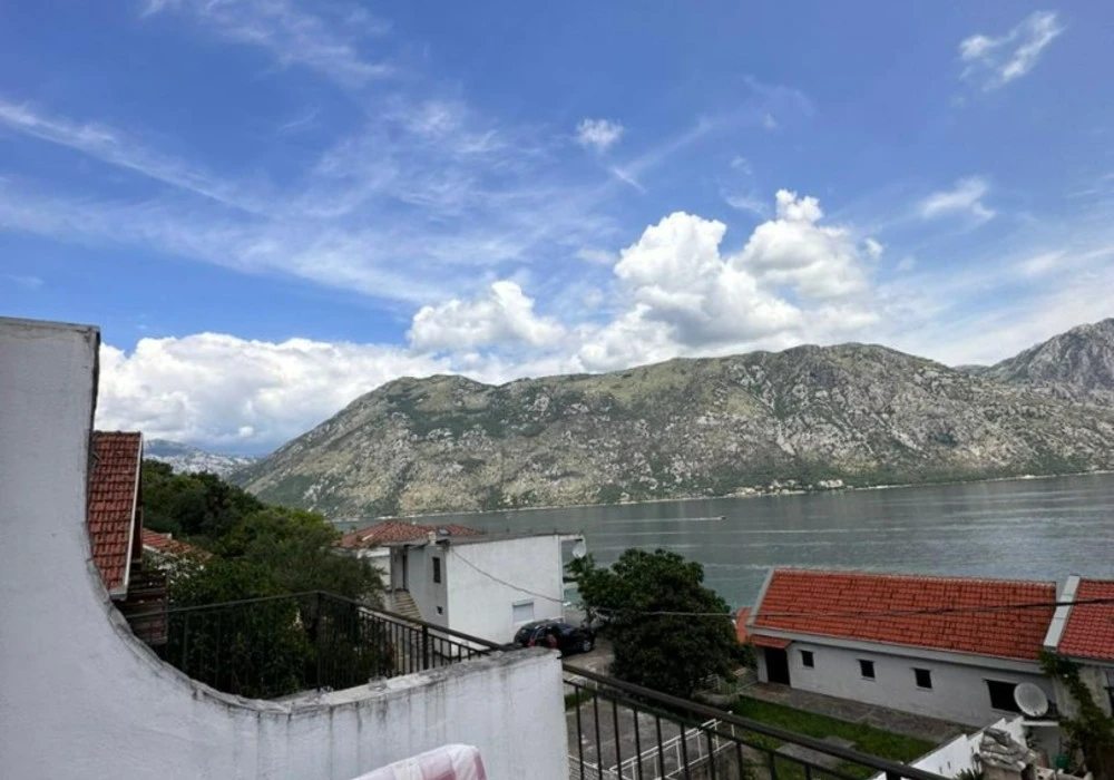 Stan na prodaju 80 m². Kotor. 