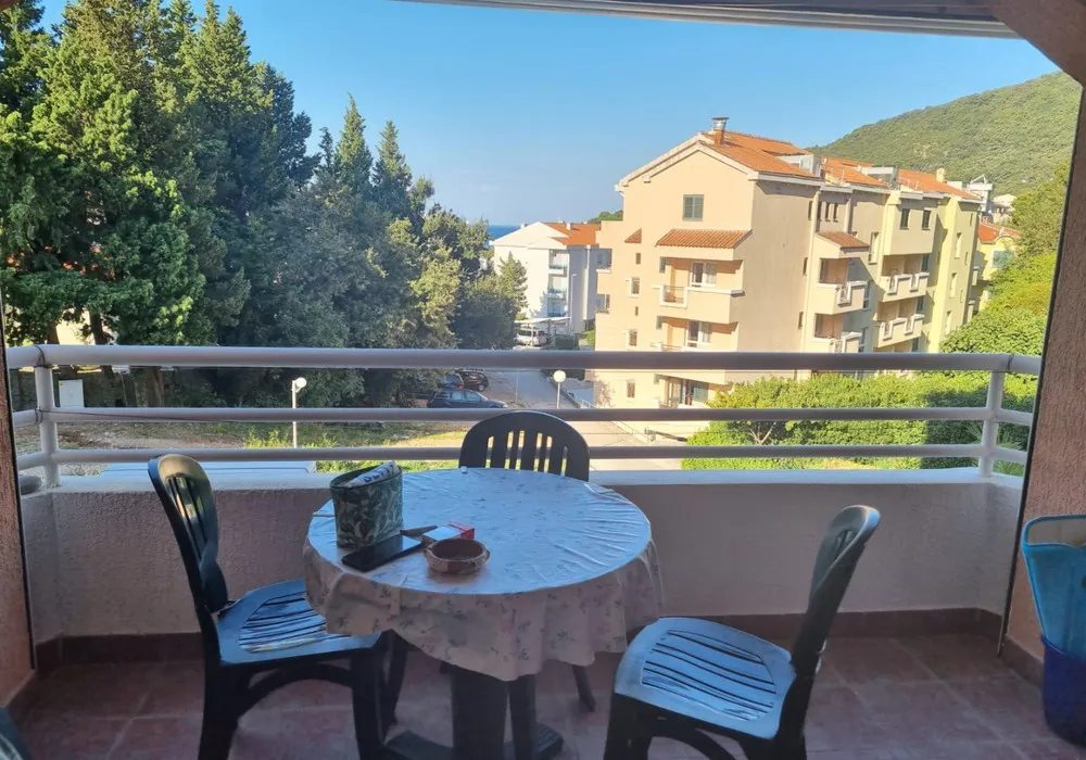 Apartments for sale 35 m². Petrovac. 