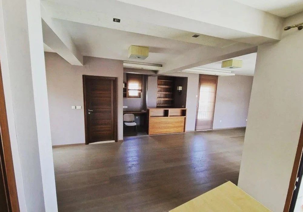 Apartments for sale 3 rooms, 215 m². Budva. 