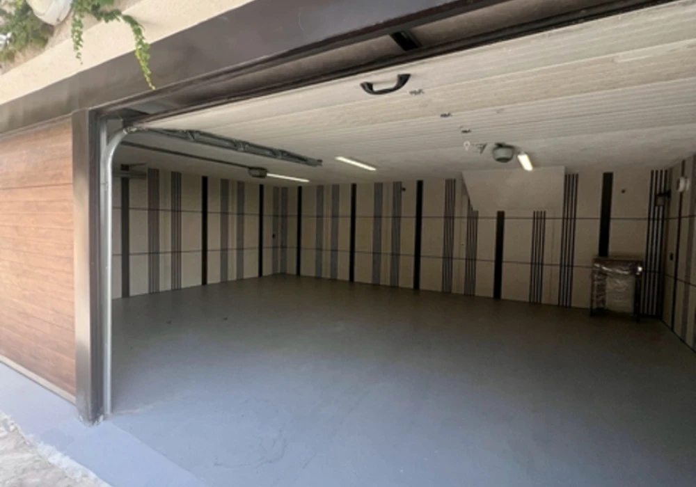 Kuća na prodaju 5 соба, 550 m². Rezevici. 