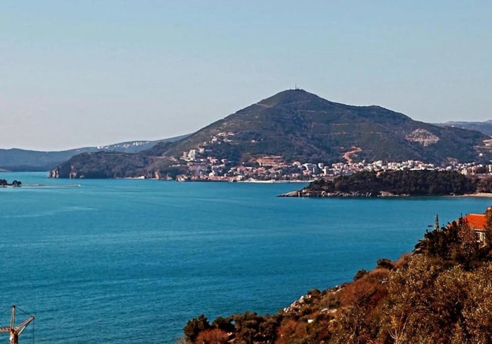 Land for sale for residential construction. Budva. 