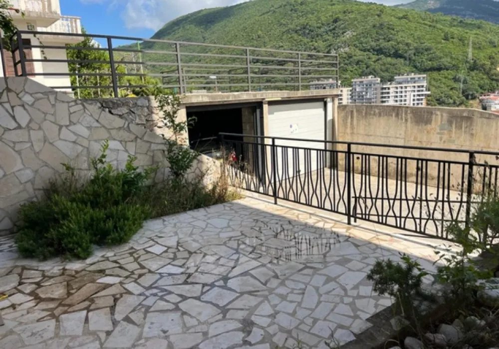 Stan na prodaju 40 m². Budva. 