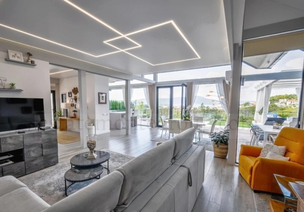 Kuća na prodaju 2 собе, 164 m². Tivat. 