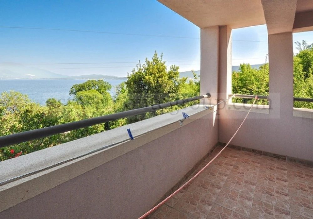 House for sale 4 rooms, 260 m². Herceg Novi. 