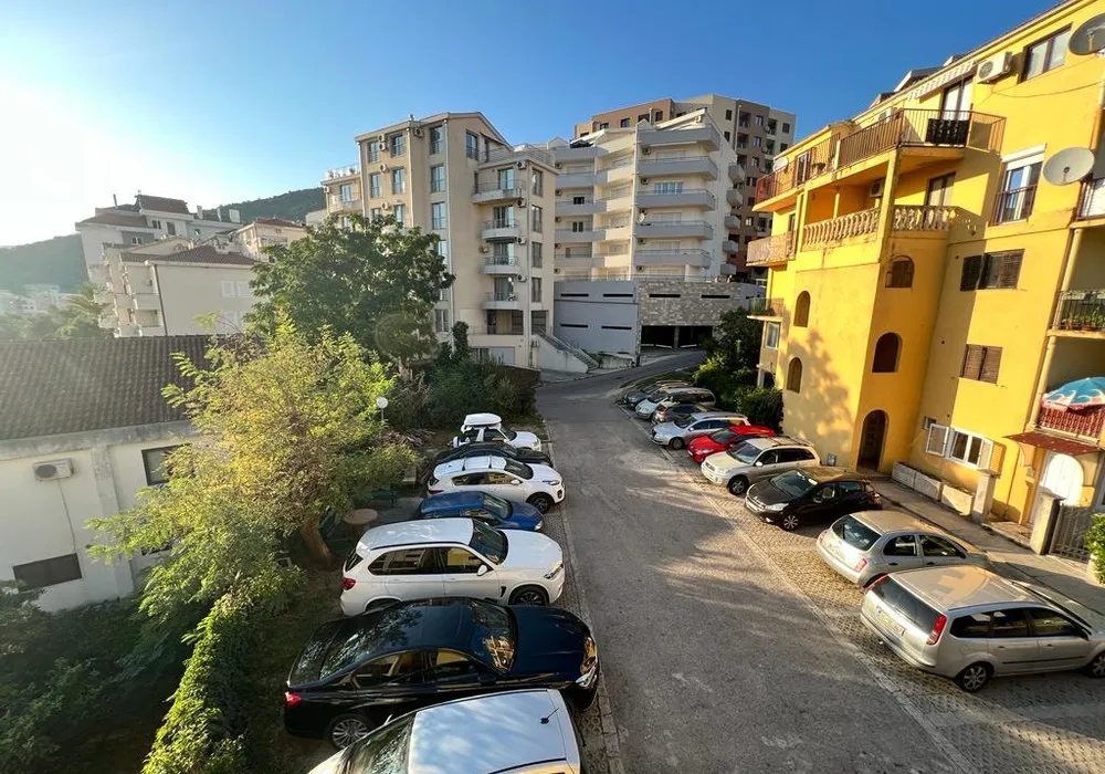 Apartments for sale 2 rooms, 71 m². Becici. 