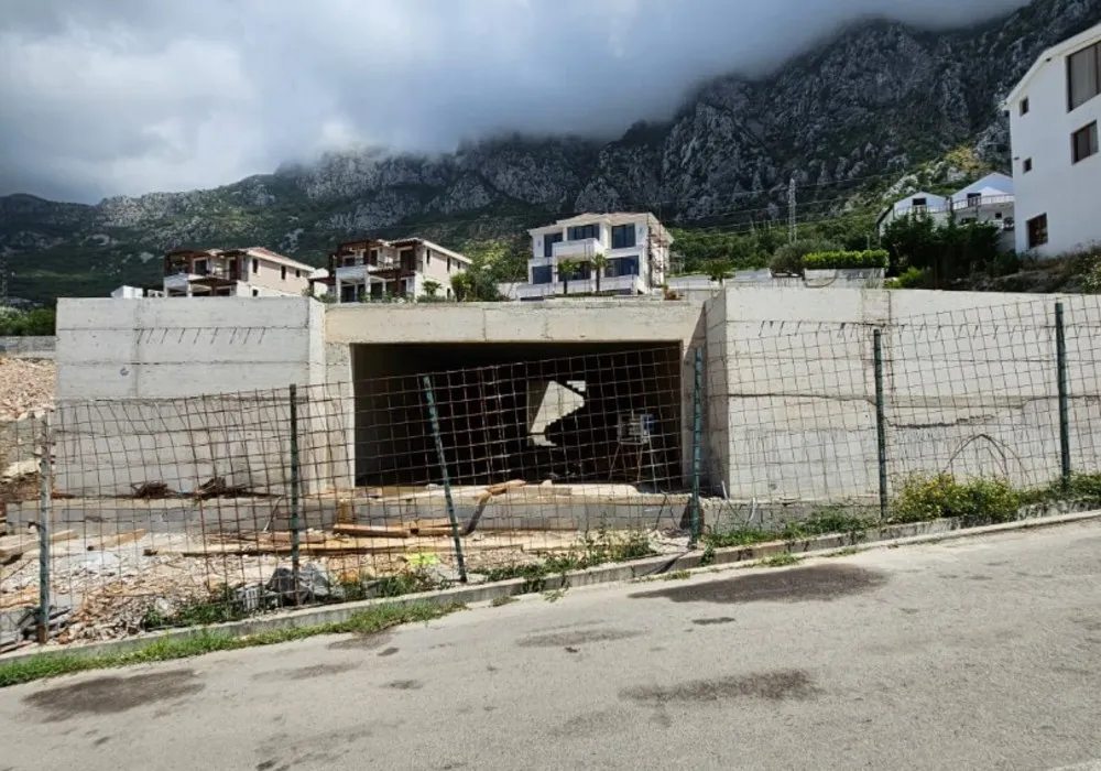 Kuća na prodaju 3 собе, 230 m². Budva. 