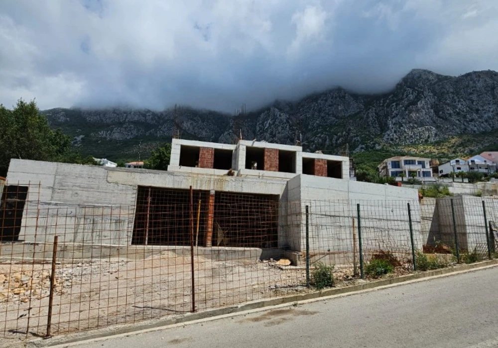 Kuća na prodaju 3 собе, 230 m². Budva. 