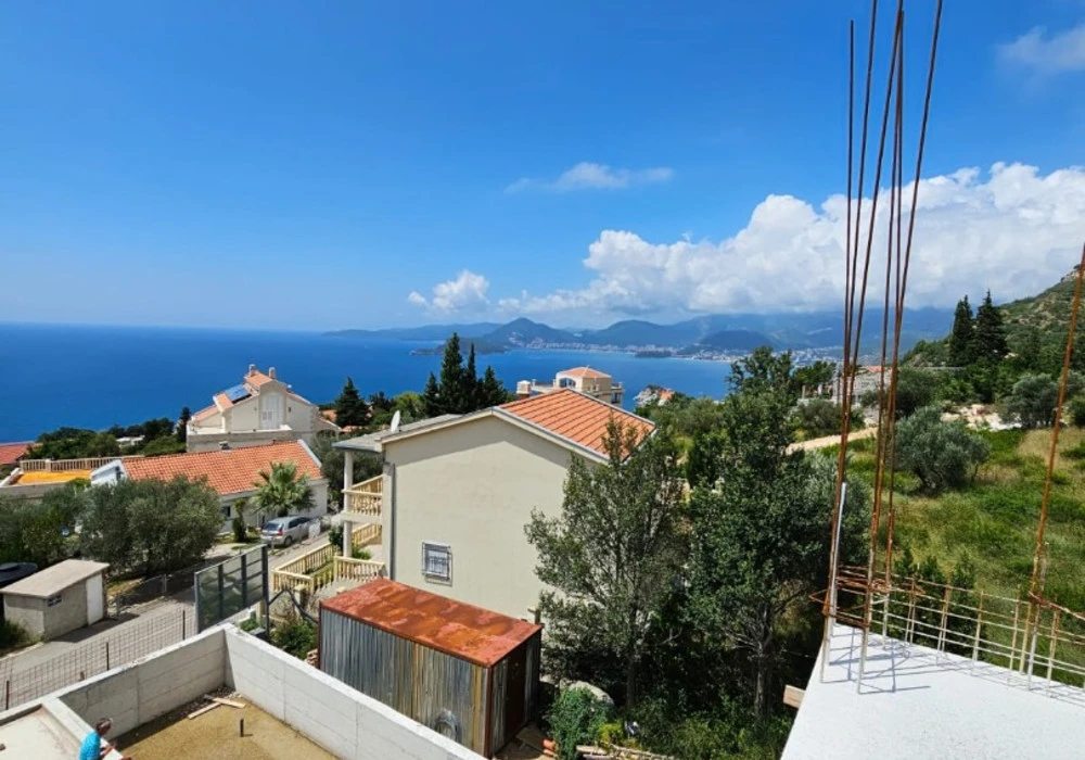 Kuća na prodaju 3 собе, 230 m². Budva. 