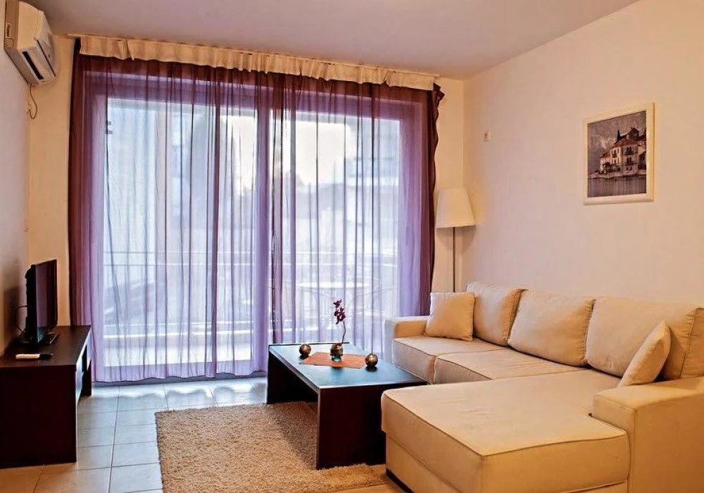 Apartments for sale 45 m². Petrovac. 