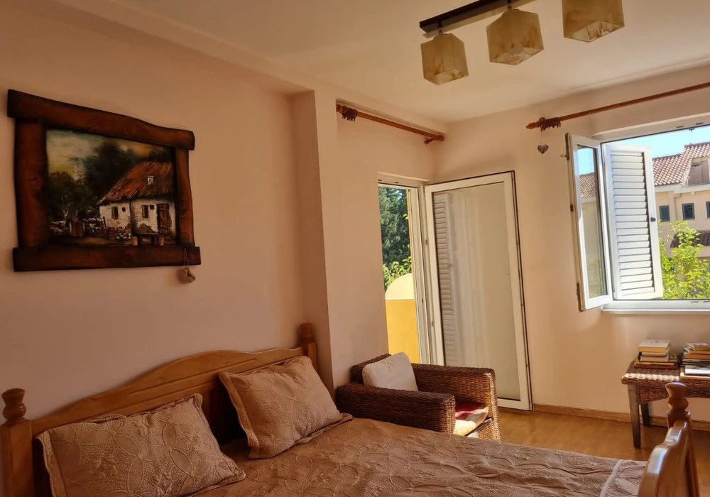 Apartments for sale 3 rooms, 70 m². Petrovac. 