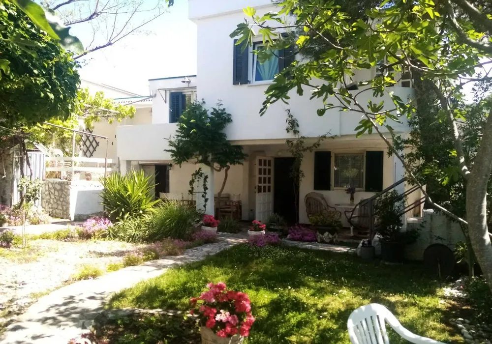 House for sale 3 rooms, 100 m². Krimovica. 