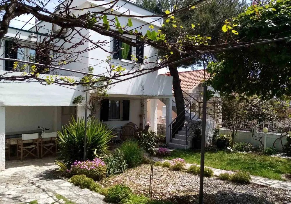 House for sale 3 rooms, 100 m². Krimovica. 