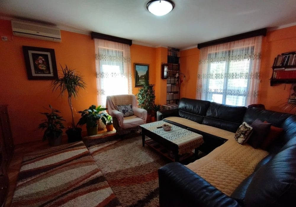 Apartments for sale 2 rooms, 96 m². Kotor. 