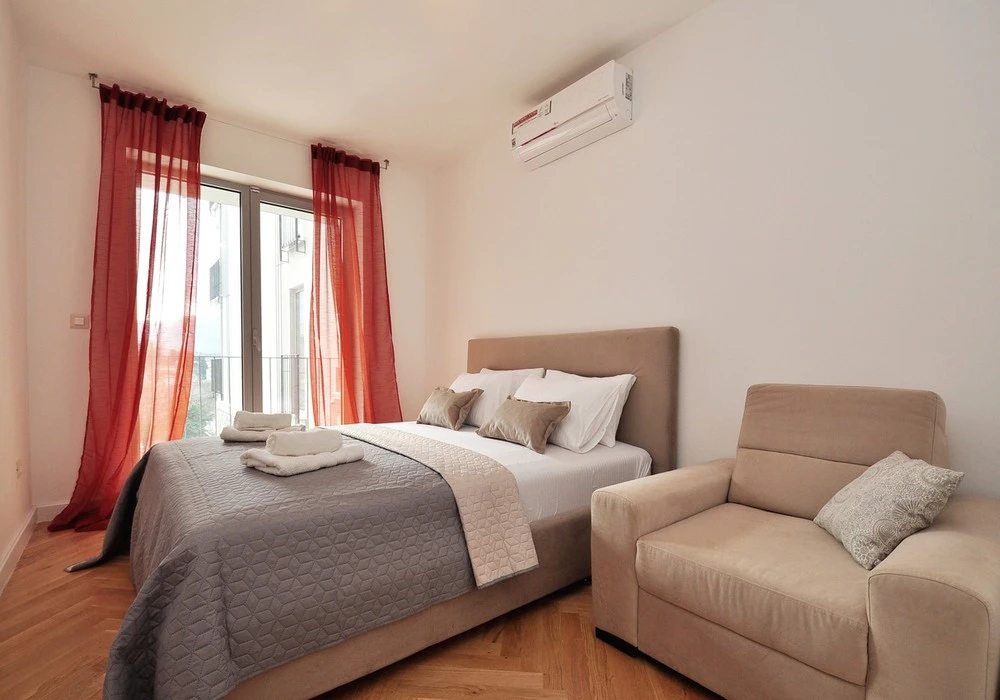 Apartments for sale. Dobrota. 