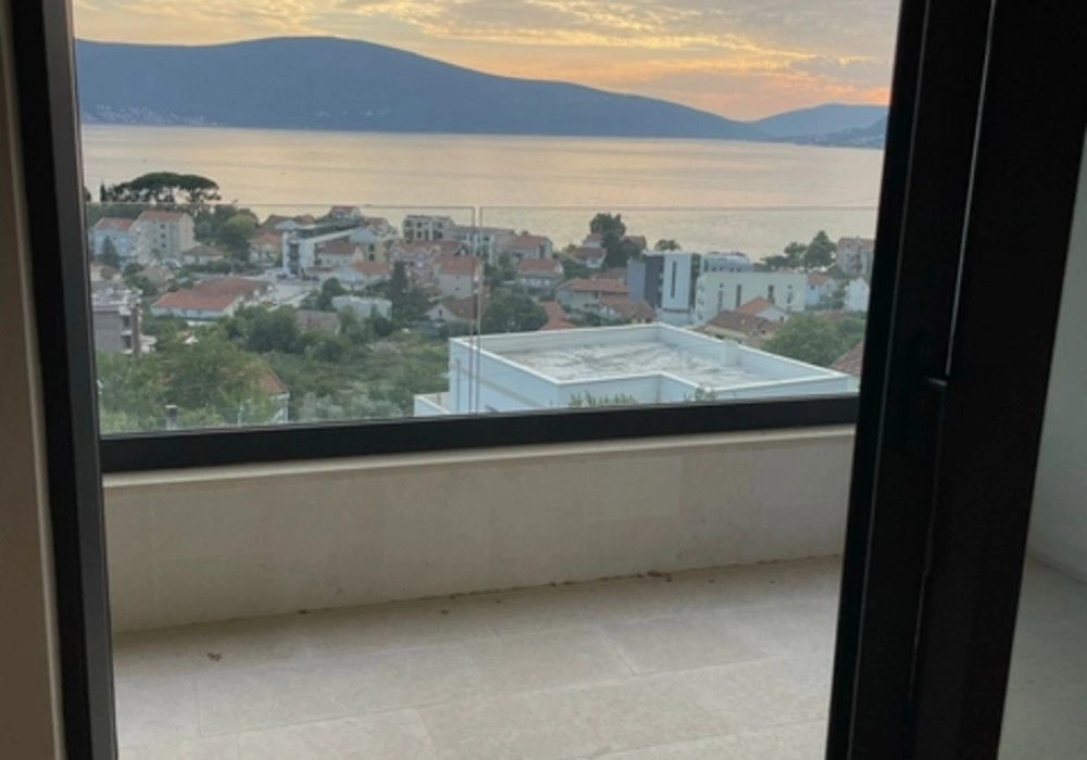 Stan na prodaju 52 m². Tivat. 