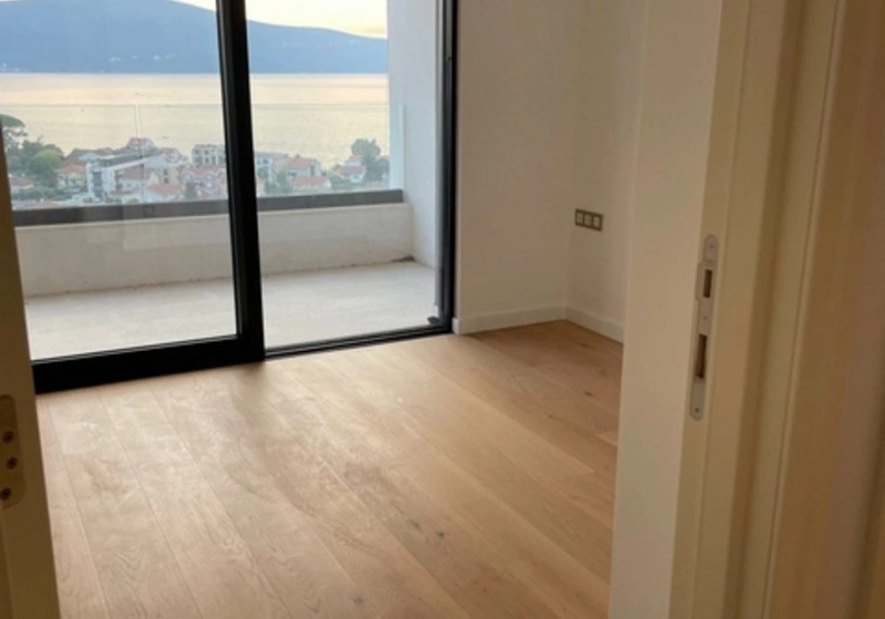 Stan na prodaju 52 m². Tivat. 