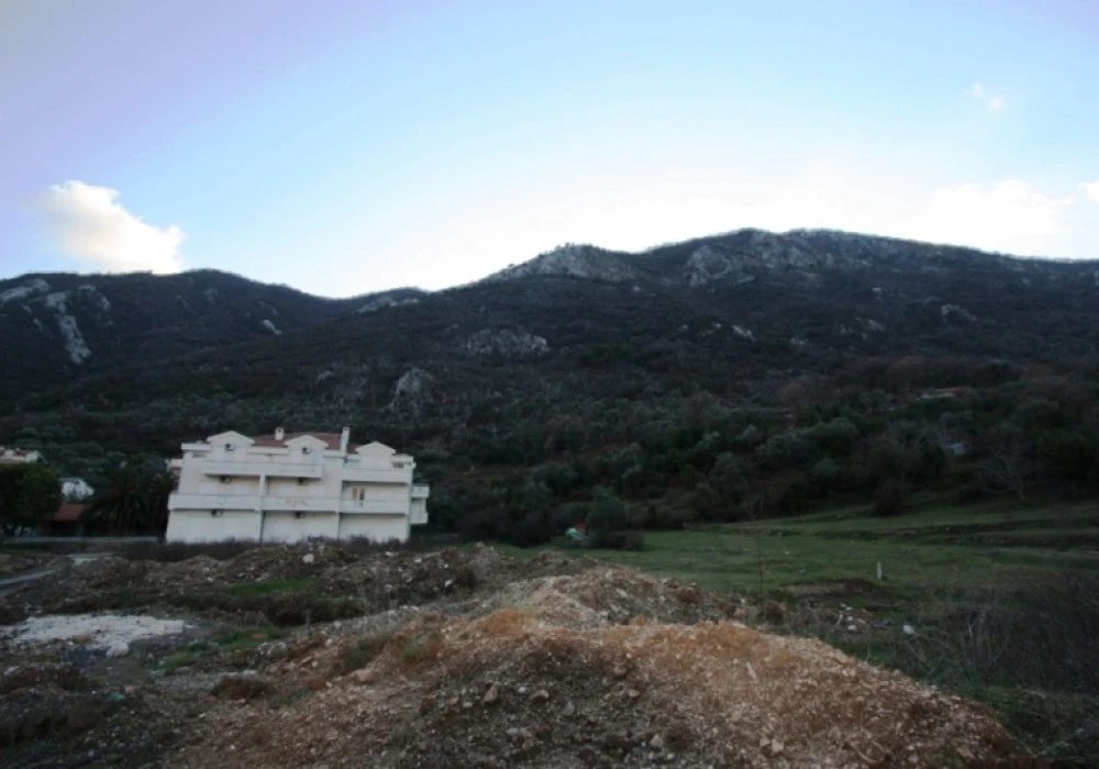 Land for sale for residential construction. Kotor. 