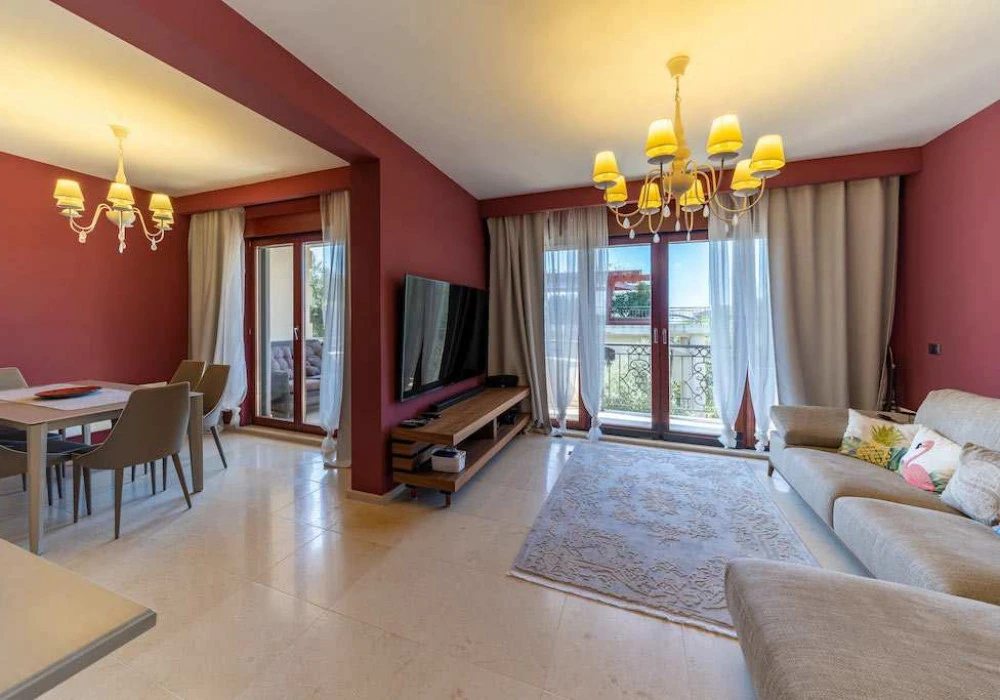 Stan na prodaju 2 собе, 86 m². Petrovac. 