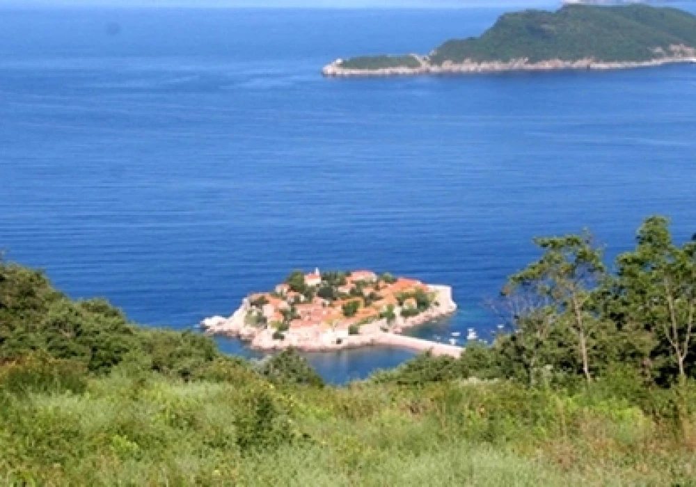 Land for sale for residential construction. Budva. 