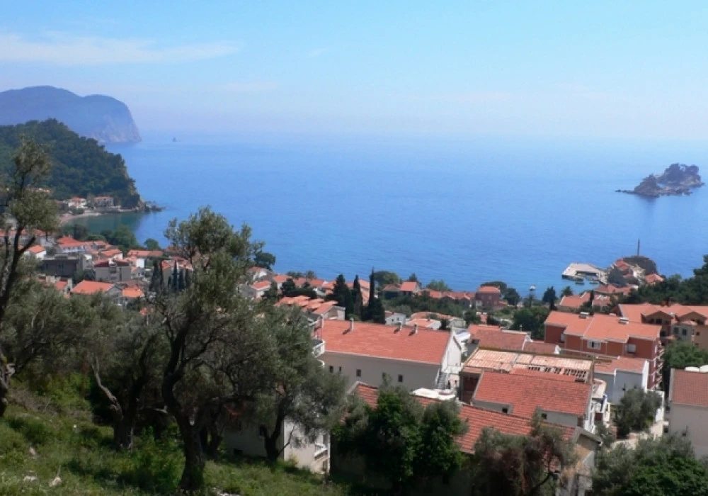 Land for sale for residential construction. Budva. 