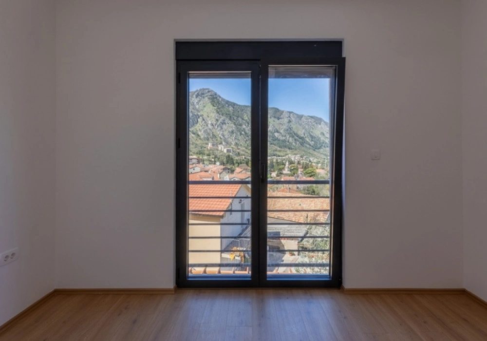 Kuća na prodaju 2 собе, 183 m². Kotor. 