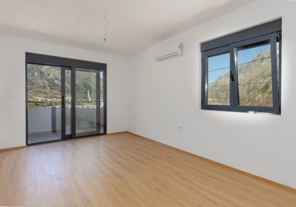 Kuća na prodaju 2 собе, 183 m². Kotor. 