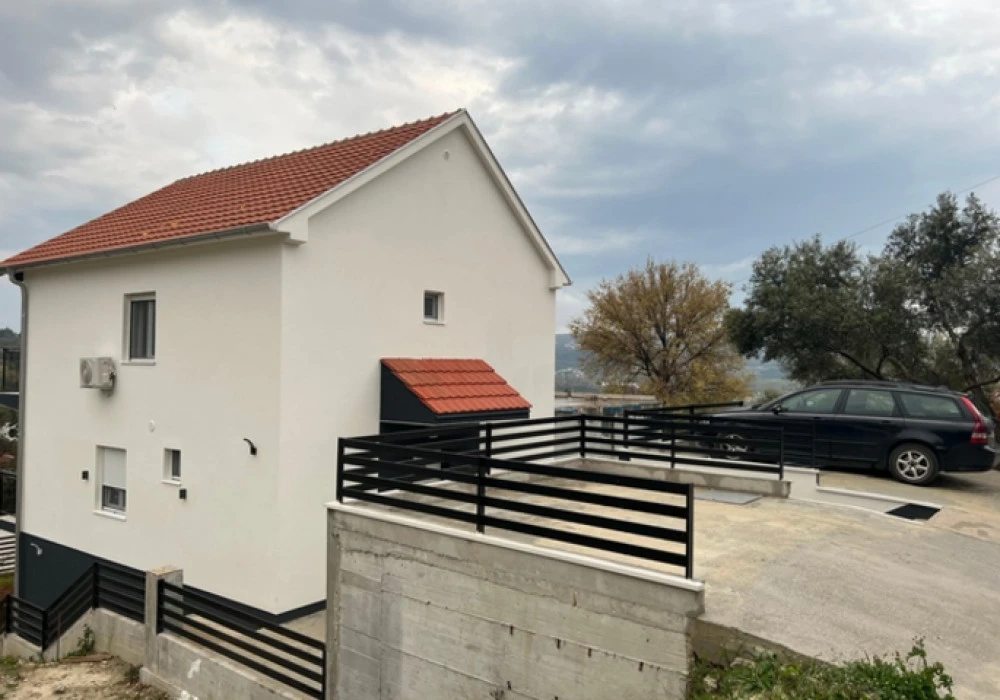 Kuća na prodaju 3 собе, 154 m². Kotor. 