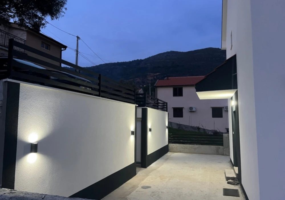 Kuća na prodaju 3 собе, 154 m². Kotor. 