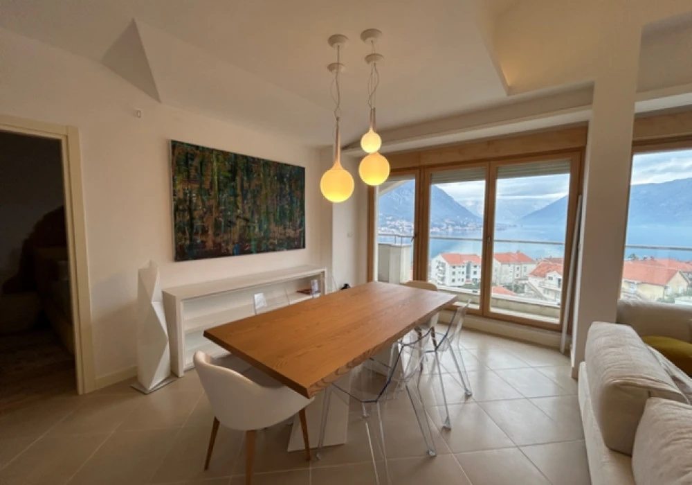 Apartments for sale 2 rooms, 108 m². Dobrota. 