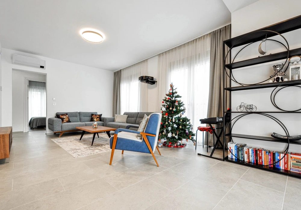 Stan na prodaju 3 собе, 175 m². Tivat. 