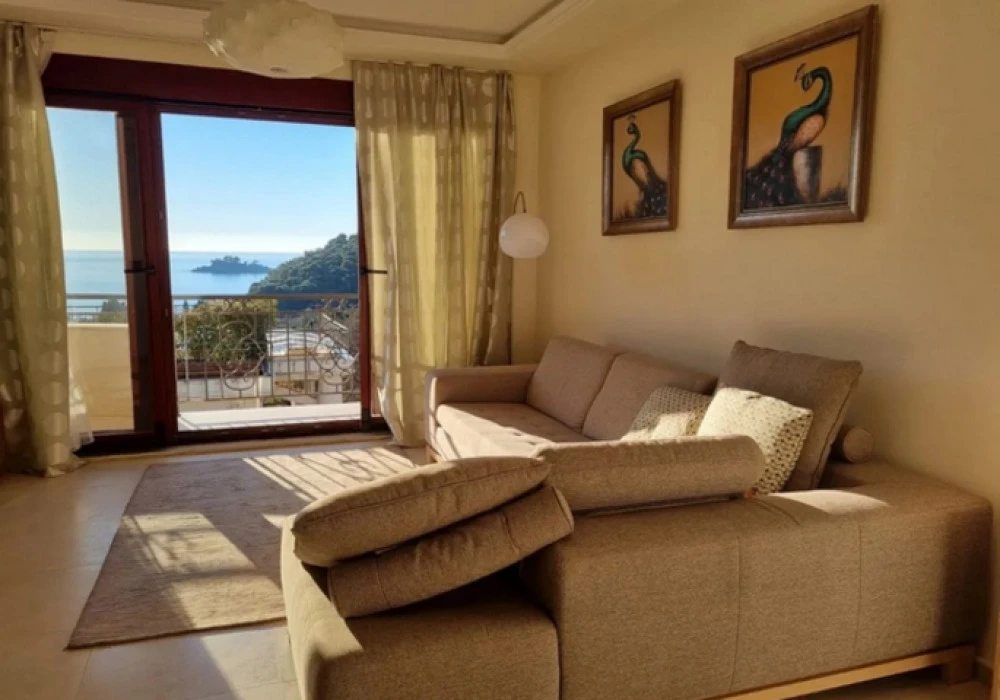 Stan na prodaju 2 собе, 194 m². Petrovac. 