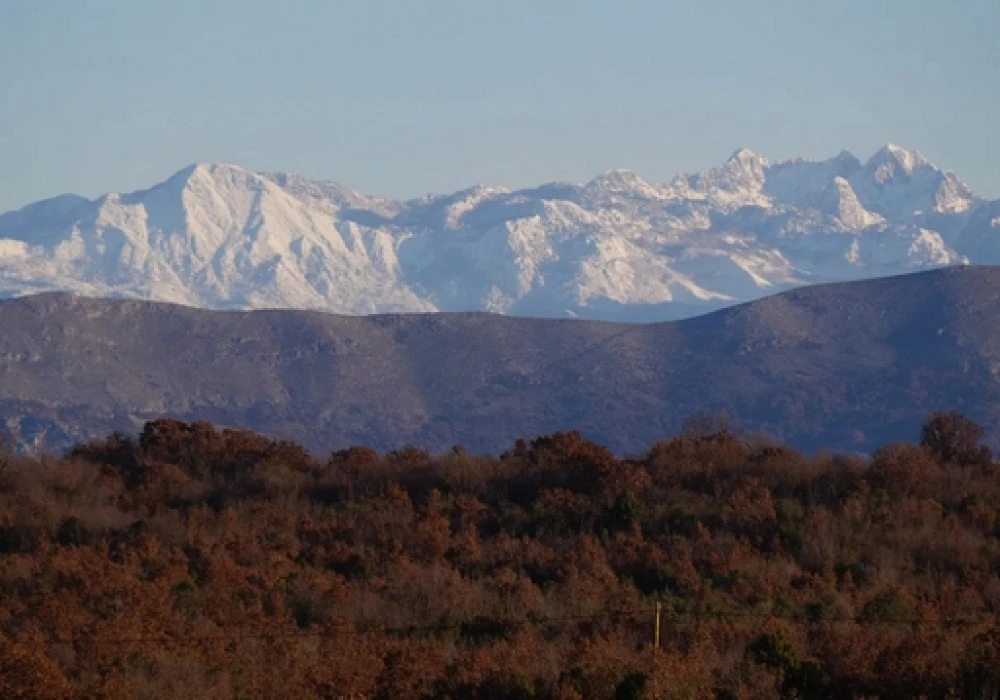 Kuća na prodaju 6 соба, 500 m². Uljcinj. 