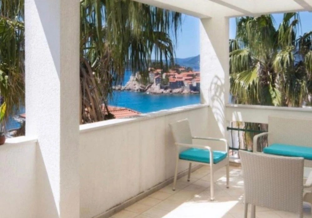 Stan na prodaju 3 собе, 165 m². Sveti stefan. 