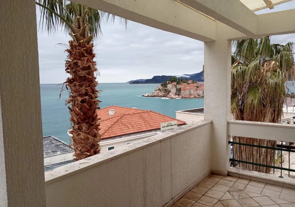 Stan na prodaju 3 собе, 165 m². Sveti stefan. 