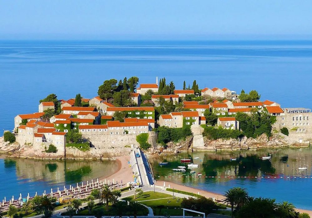 Stan na prodaju 3 собе, 165 m². Sveti stefan. 