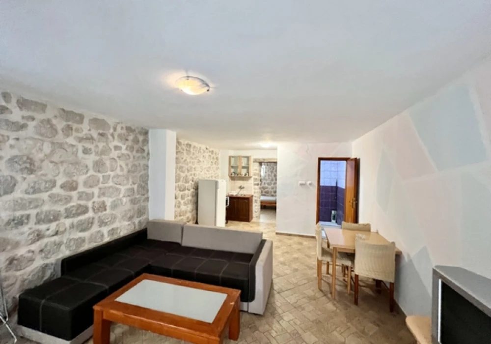 Apartments for sale 80 m². Kotor. 