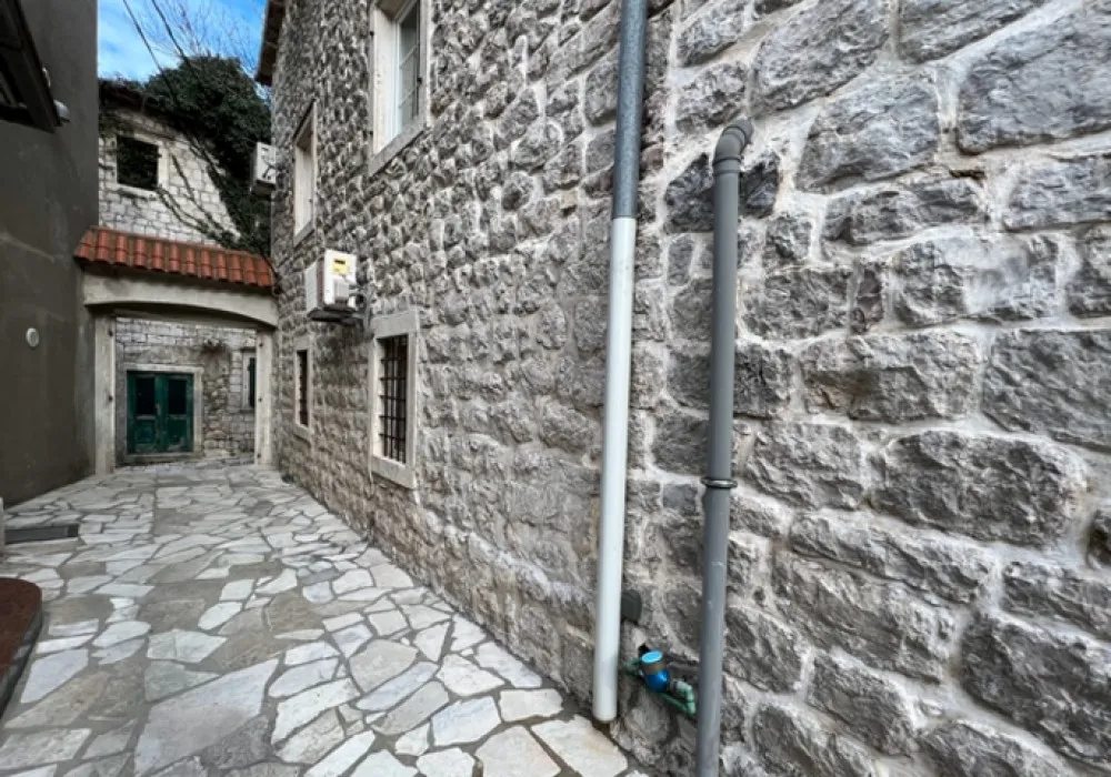 Apartments for sale 80 m². Kotor. 