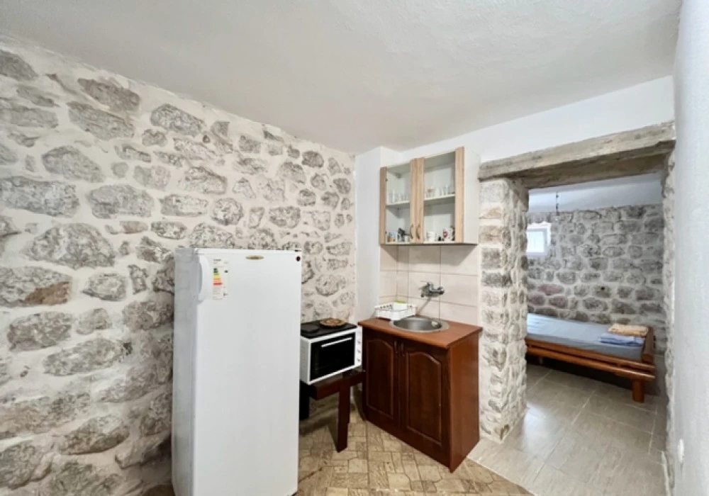 Apartments for sale 80 m². Kotor. 