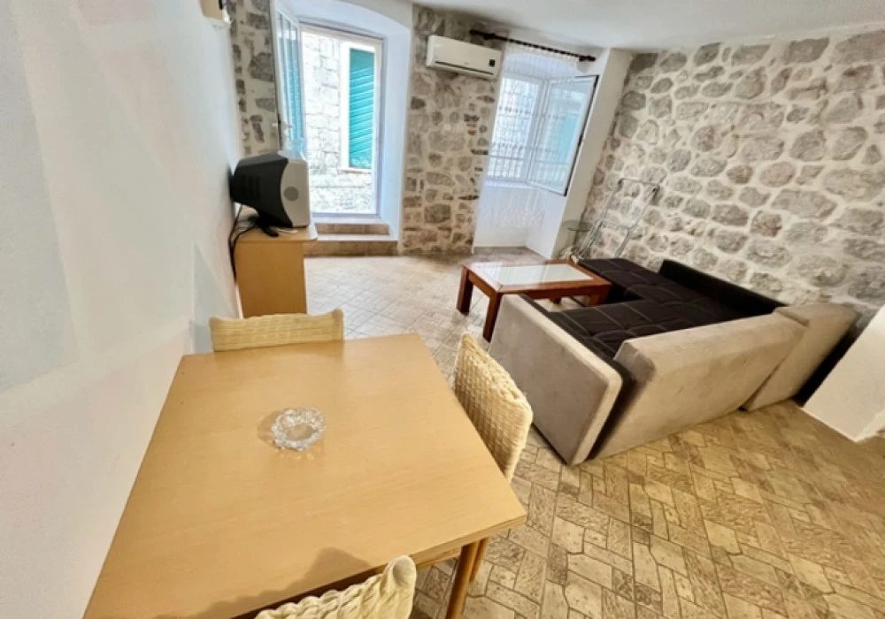 Apartments for sale 80 m². Kotor. 