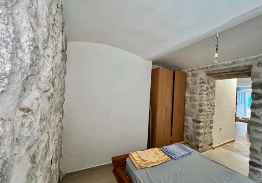 Apartments for sale 80 m². Kotor. 