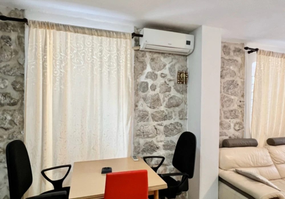 Apartments for sale 80 m². Kotor. 