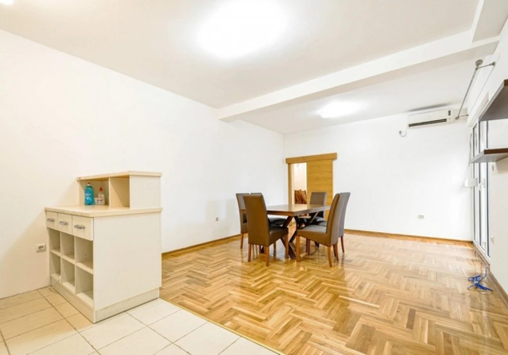 Stan na prodaju 2 собе, 131 m². Tivat. 