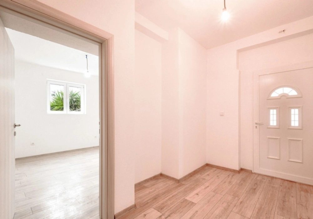 Stan na prodaju 2 собе, 116 m². Tivat. 