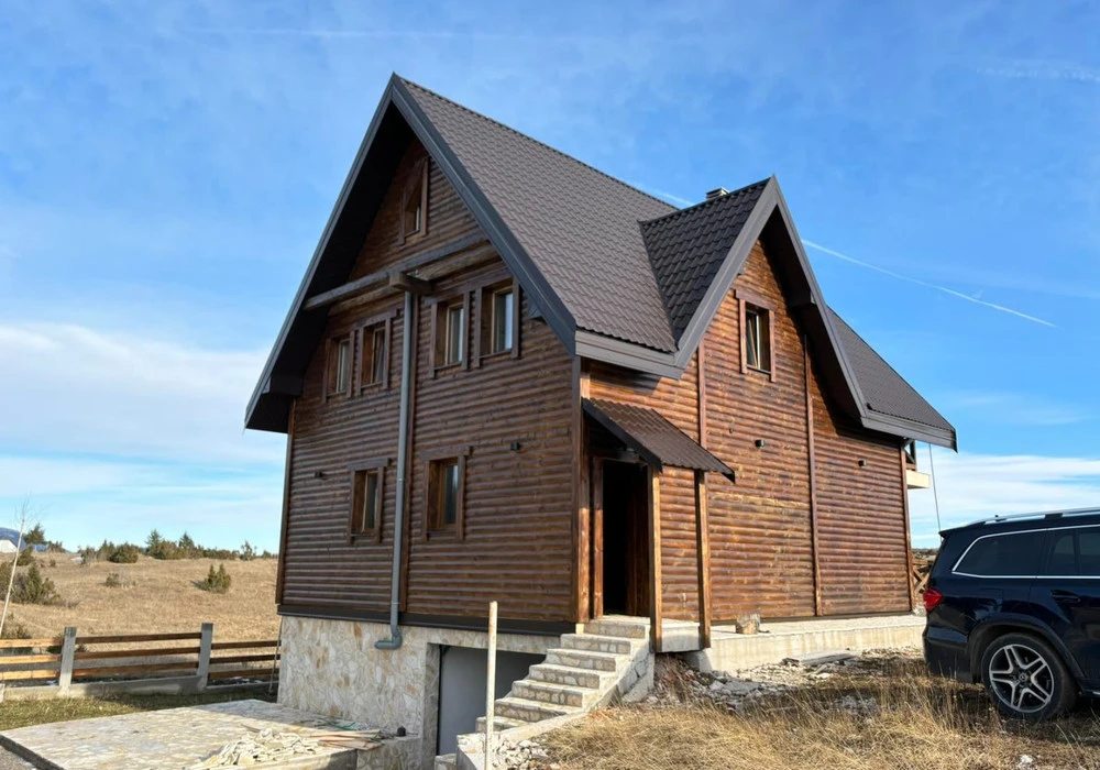 Kuća na prodaju 4 собе, 192 m². Žabljak. 