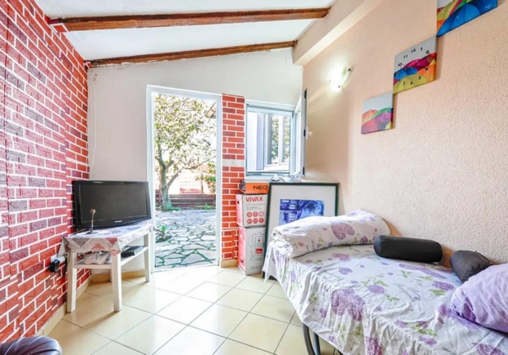 Kuća na prodaju 3 собе, 105 m². Prcanj. 